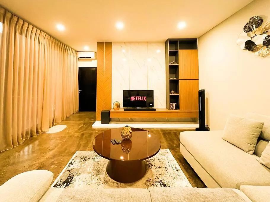 Villa Raaadha 3Br Modern Design Villa Center Of Seminyak  Σεμινιάκ